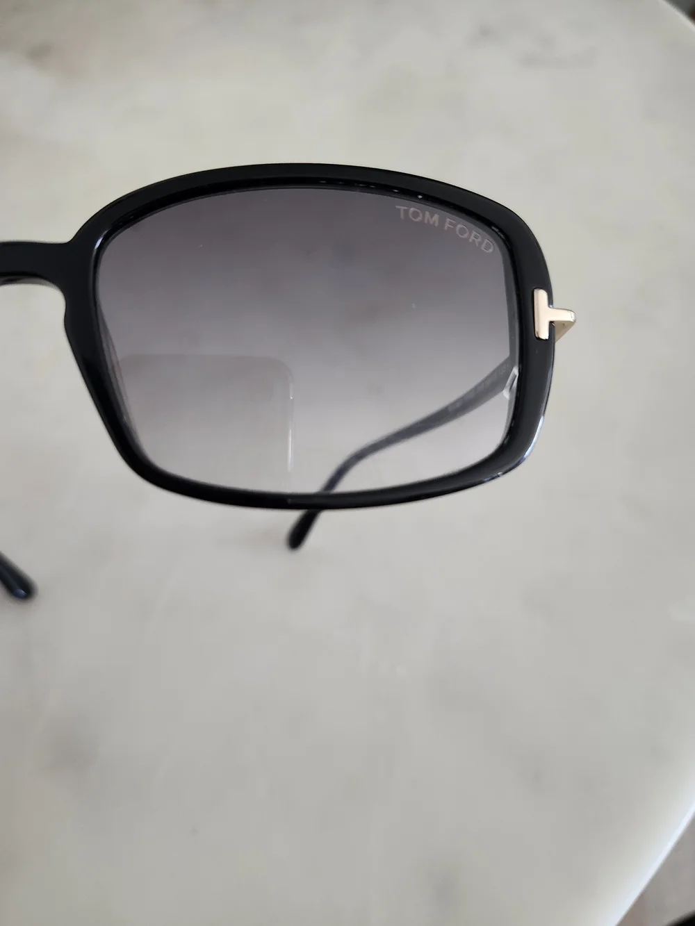 Tom Ford Women's Black Rectangle Sunglasses - Black Lenses